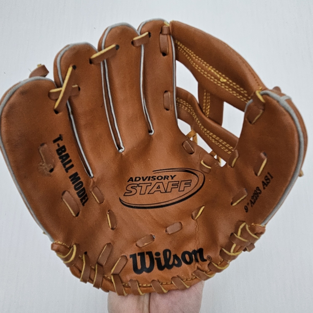 Wilson Left Handed Throw 9 A2293 AS1 Youth Advisory Staff Leather Baseball Glove
